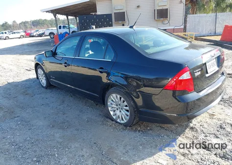 2010 Ford Fusion Hybrid z USA, uszkodzony, nr VIN 3FADP0L3XAR349189